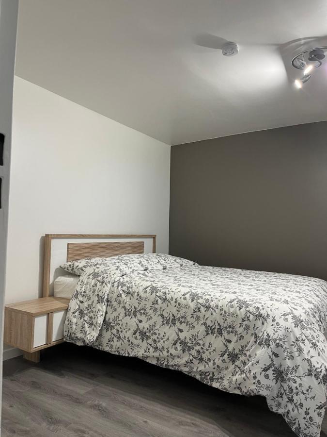 Superbe Appartement Au Bord Du Canal De St Quentin Saint-Quentin  Exterior foto